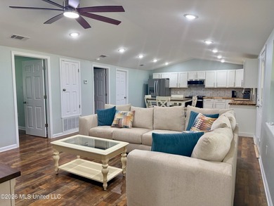 Riverfront Retreat With Panoramic Views, Sandbar Access & Boat - photo 49