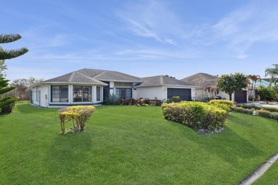 Welcome to this beautifully maintained 3-bedroom, 2-bathroom - photo 3