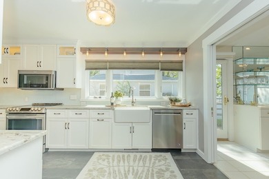 Step into timeless elegance with this extraordinary 1899 - photo 14