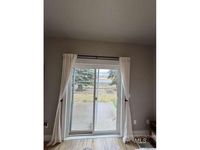 This fully refreshed, fully furnished end-unit townhouse blends - photo 16