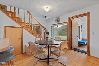 Discover coastal living in this charming 1950s cottage-style - photo 7