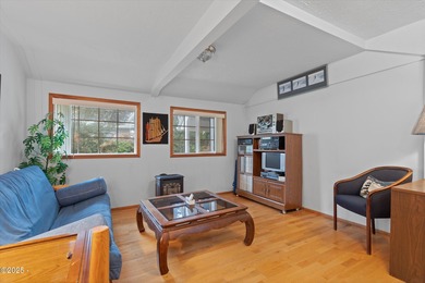 Discover coastal living in this charming 1950s cottage-style - photo 8