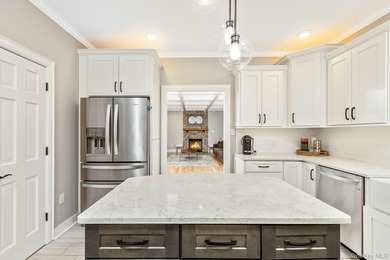Exquisite Resort-Style Retreat in East Quogue. Recently - photo 18