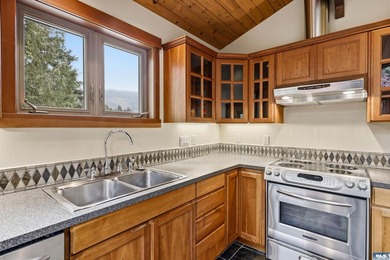 Be the Sunshine on Bell Hill! Experience the perfect blend of - photo 19