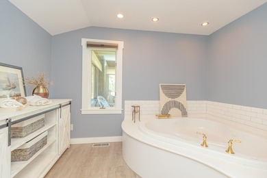 Step into timeless elegance with this extraordinary 1899 - photo 28