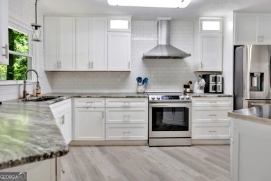 3,930sqft Private Lakefront Retreat, Modern Upgrades/230'lakefrnt - photo 33