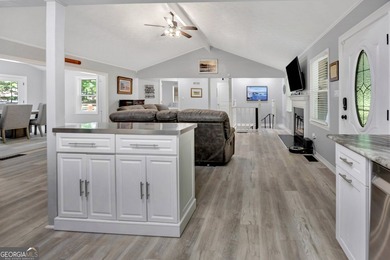3,930sqft Private Lakefront Retreat, Modern Upgrades/230'lakefrnt - photo 35