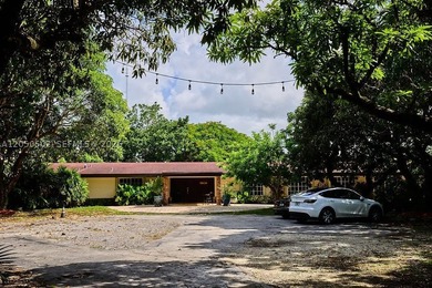 Exceptional opportunity to own a beautifully renovated 5-acre - photo 36