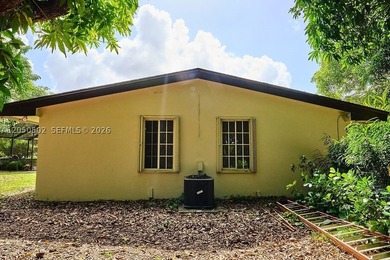 Exceptional opportunity to own a beautifully renovated 5-acre - photo 37