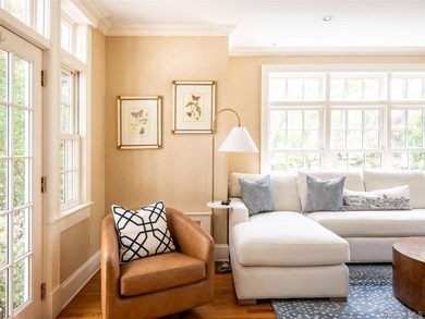 Quintessential Munsey Park - this stately, grand brick colonial - photo 9