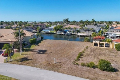 Prime Gulf Access Vacant Lot - Rare Western Rear Exposure in - photo 3