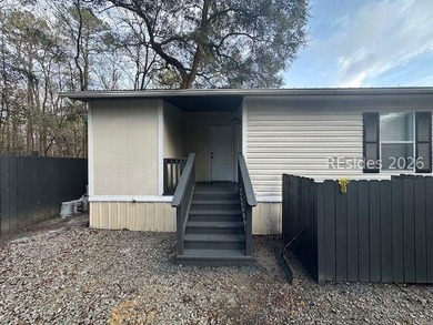Completely remodeled double-wide in excellent condition! This - photo 4