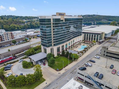 Lake Taneycomo Condo For Sale in Branson Missouri
