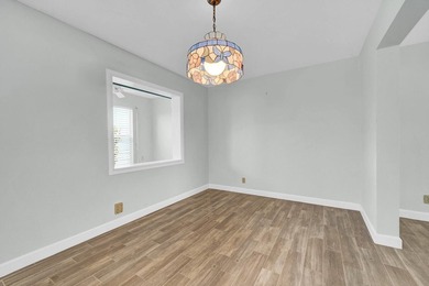 Immaculate and beautifully updated single-family home in - photo 14