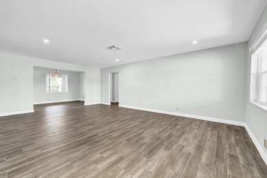 Immaculate and beautifully updated single-family home in - photo 18