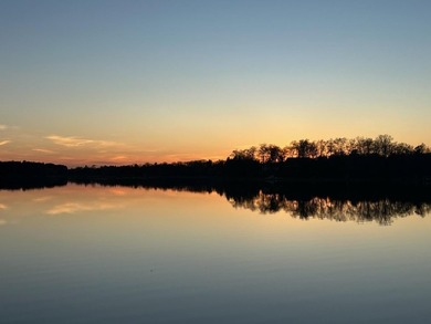 Enjoy lake living with sunrise and sunsets & new construction - photo 6