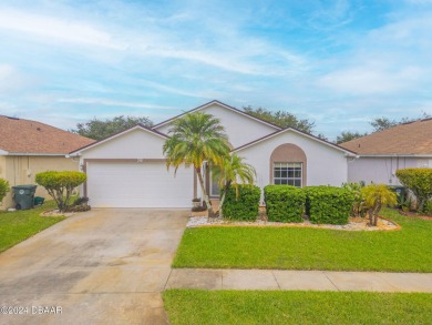 (private lake, pond, creek) Home For Sale in Daytona Beach Florida