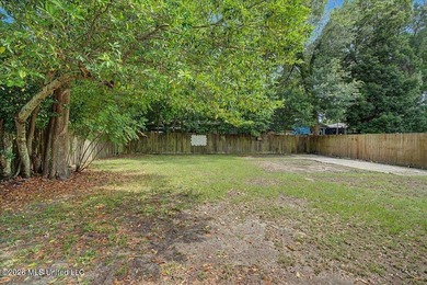 This beautifully updated 3 bedroom, 1 bathroom home offers a - photo 13