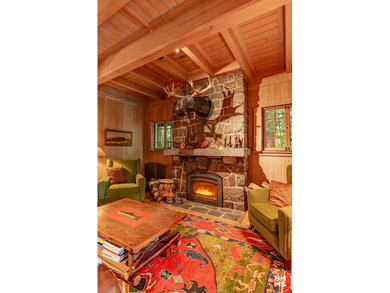 An iconic and classic Adirondack Lake Placid waterfront home - photo 9