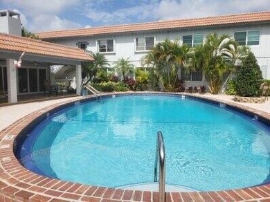 Wonderful Complex. Very well kept. Clean and a pleasure to show - photo 1