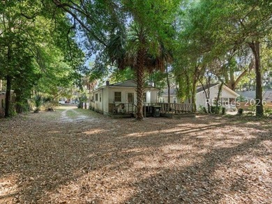 Charming 3BR/2BA Lowcountry home ideally located near historic - photo 5