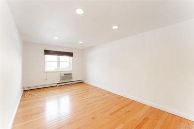 This Beautiful 1 bedroom and 1 bath in a prime location and on - photo 12