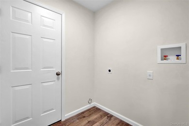 Move right into this updated 3 BR, 2.5 Bathroom, Colonial style - photo 16