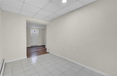 Move right into this updated 3 BR, 2.5 Bathroom, Colonial style - photo 20