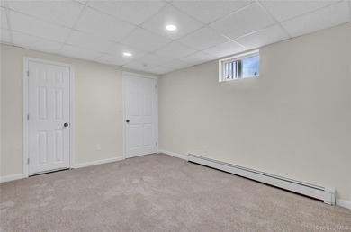 Move right into this updated 3 BR, 2.5 Bathroom, Colonial style - photo 25
