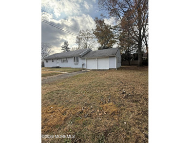 Charming 3-Bedroom Ranch in the Heart of Belford - Large Lot & - photo 3