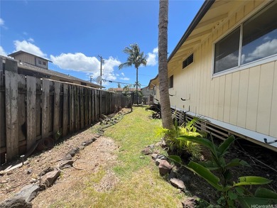Now vacant and easy to show! Previously offered through an - photo 4