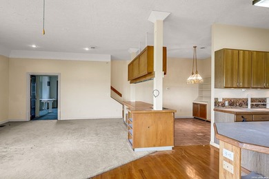 Multiple offer bid deadline is Sunday, July 19 at 5pm. Looking - photo 12