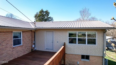Beautifully renovated brick rancher located in Russellville, TN - photo 22