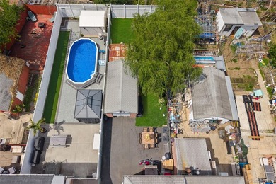 Welcome to this nice semi-attached single-family townhouse - photo 27