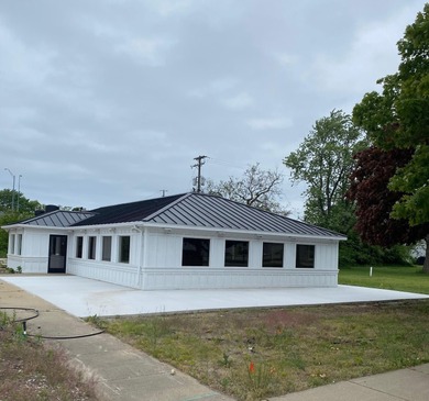 Spring Lake - Ottawa County Commercial Sale Pending in Ferrysburg Michigan