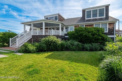 In the heart of Bay Head, this waterfront beauty (double lot 100 - photo 2