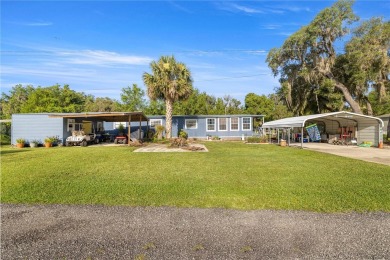 Lake Home For Sale in Fort Mccoy, Florida