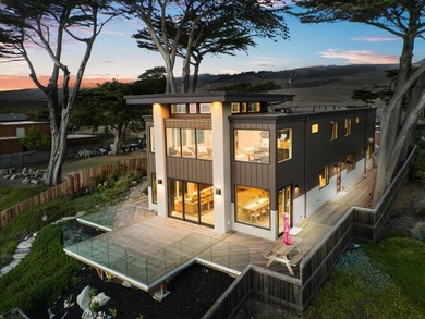 Experience the pinnacle of coastal living at The Landing - photo 11
