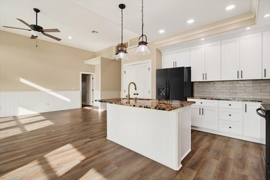 Welcome to your coastal retreat in the heart of Rockport! This - photo 18