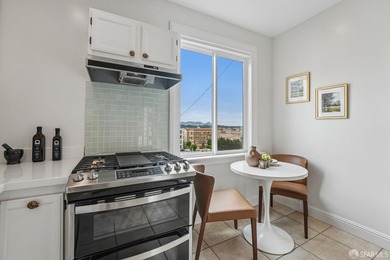 Presidio Heights at its finest! This spacious three-bedroom - photo 18