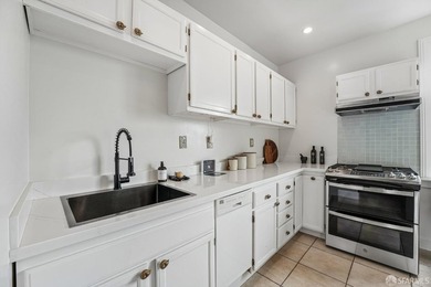 Presidio Heights at its finest! This spacious three-bedroom - photo 20
