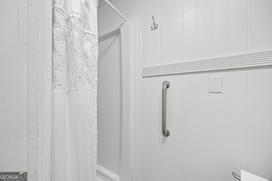 Charming cottage in downtown St. Marys featuring character - photo 24