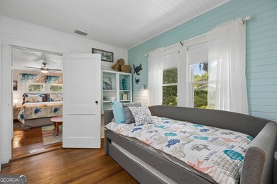 Charming cottage in downtown St. Marys featuring character - photo 29