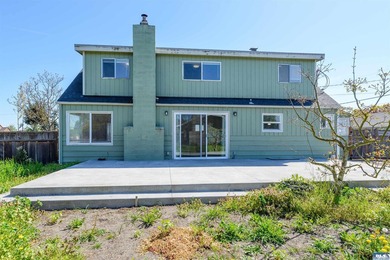 Welcome to 405 W. Spruce St. in Sequim! This charming, oversized - photo 38