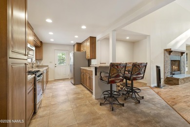 Beautifully crafted mountain home on over half an acre with - photo 10