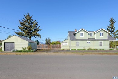 Welcome to 405 W. Spruce St. in Sequim! This charming, oversized - photo 44