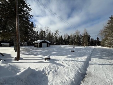 Exceptional Build-Ready Opportunity in Lost Lake Woods Club.
