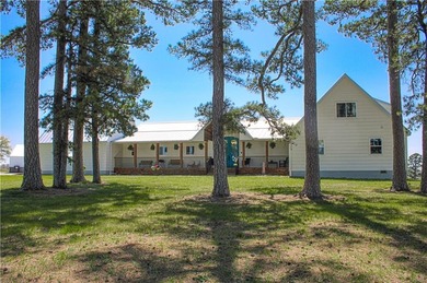 (private lake, pond, creek) Home For Sale in Huntsville Arkansas