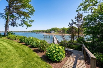 Nestled amid beautifully landscaped grounds, this exceptional 7 - photo 6
