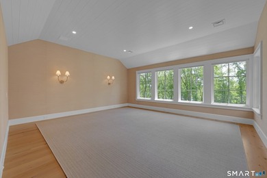 Extraordinary Waterfront Estate. Set on an exceptional 5.5-acre - photo 11